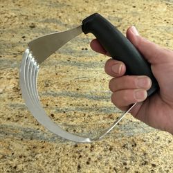 OXO Good Grips Pastry Blender / Dough Cutter