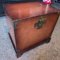 2 End Table / Night Stand