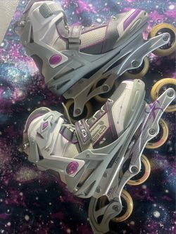 Woman skates!! Size 10