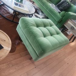 Green VELVET Ottoman 