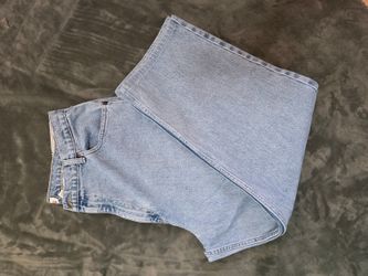 St. John's Bay Women's Jeans Size 18 Relaxed Fit Straight Leg Light Wash