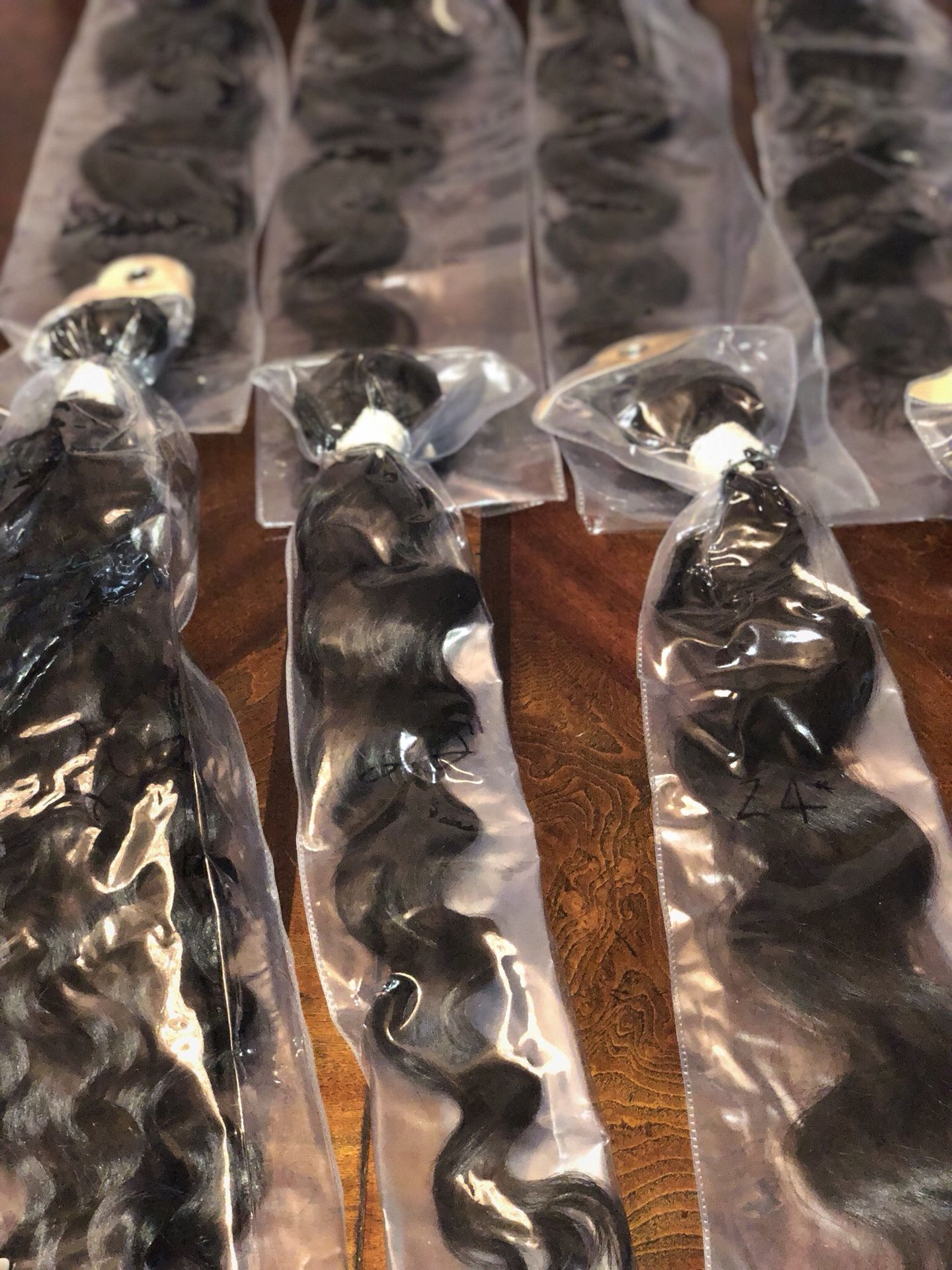 100% HUMAN HAIR