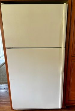 Kenmore Refrigerator, Ice Maker