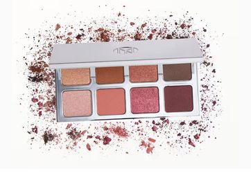 IL Makiage Color Boss Master Eyeshadow Palette in Treat Yo Self. New in box!