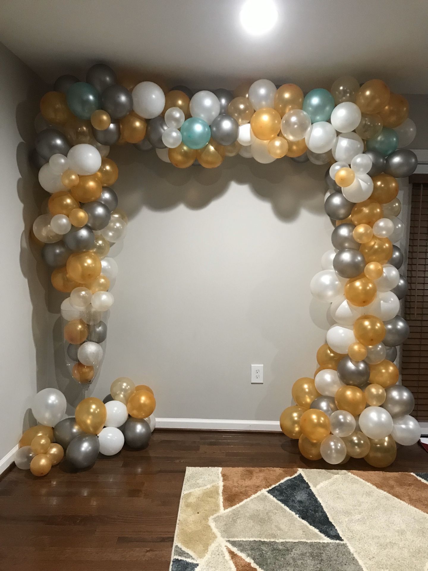 Balloon Decorations for your next event! ALL TYPES OF EVENTS