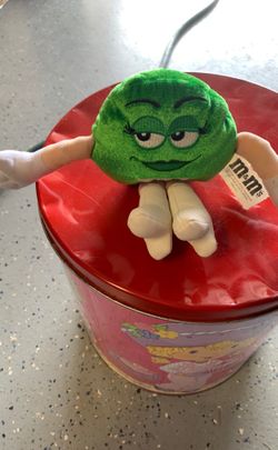 M&M stuffed animal 5 inches