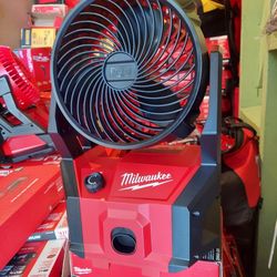 New Milwaukee PACKOUT Cordless Jobsite Fan M18 - Tool Only. 
