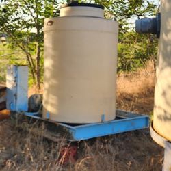 500 Gallon Water Tank
