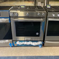 New Kitchen Aid Slide In Gas Range Five Burners‼️‼️