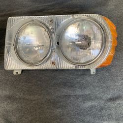 Mercedes-Benz W107 front headlights