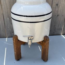 Ceramic countertop water dispenser & wooden stand