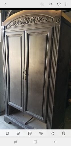 BEAUTIFUL BLACK VINTAGE ARMOIRE