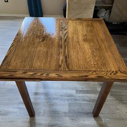 Wooden Dinning Table With Folding Chairs 