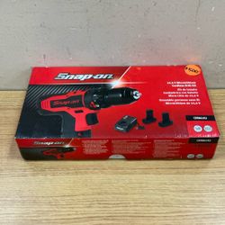 SNAP-ON CDR861K2 14.4V MICROLITHIUM CORDLESS DRILL KIT.