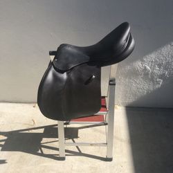 Voltaire 18.5 Palm Beach Saddle 