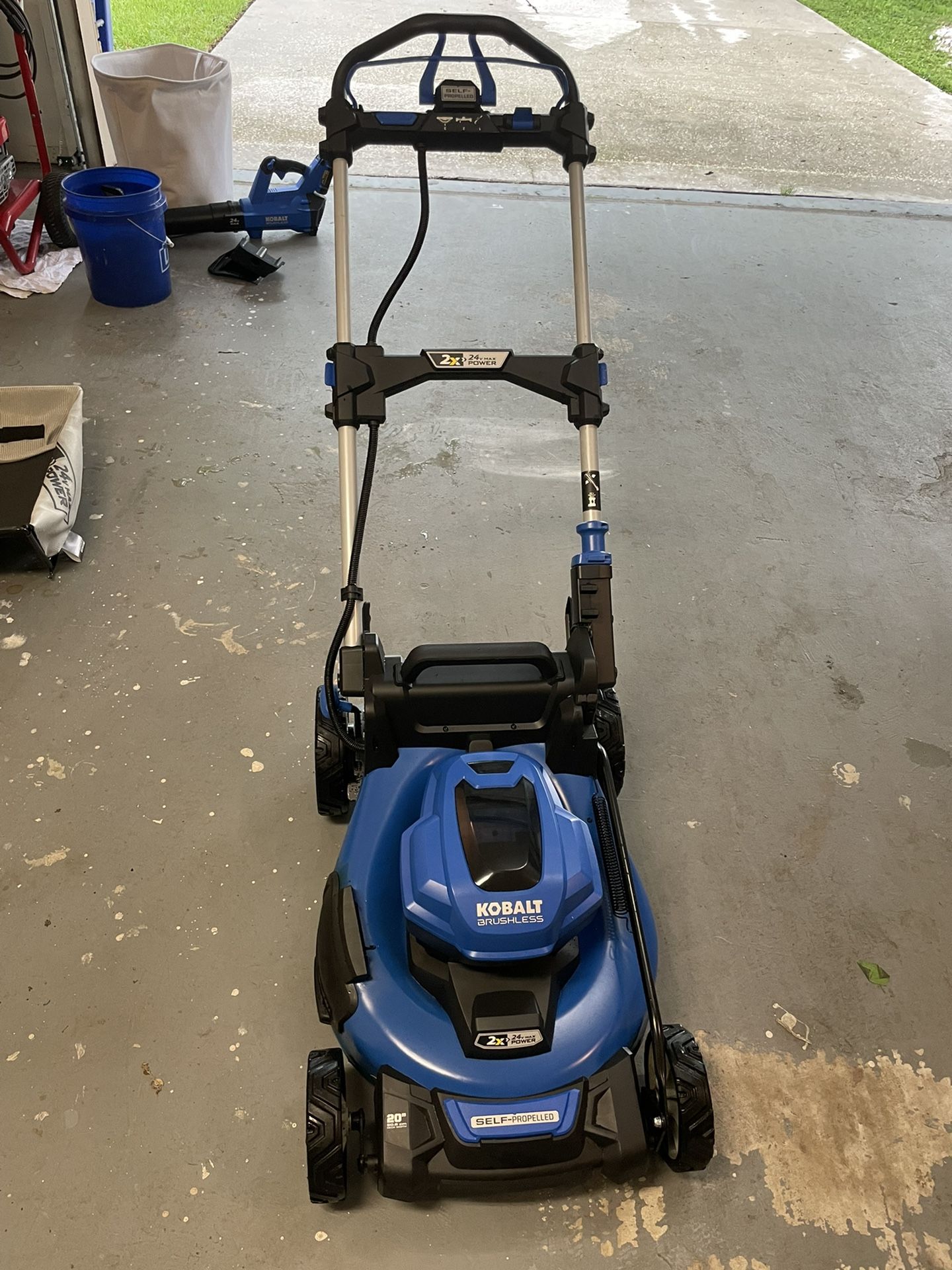 Kobalt 24 Volt 20 Inch Self-Propelled, Cordless, Battery Powered Electric Lawn Mower