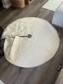 Christmas tree skirt