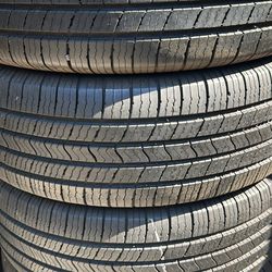 Set Or Tires (4) 225-60-16 Michelin