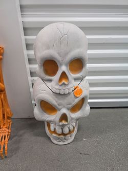 Stacked Skull Halloween Light-Up Decoration