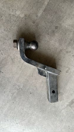Solid metal towing connection
