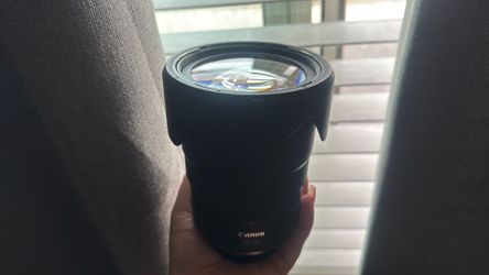 Canon rf 24-70 mm