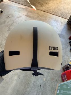 Snowboard helmet