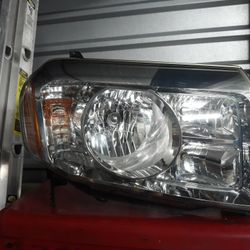 2011 Pilot Headlight Good Shape Clear I Upgraded