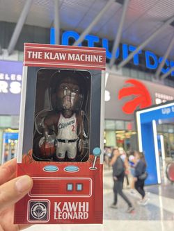 New & Unopened Kawhi Leonard Clippers SGA bobble head 03/25/26