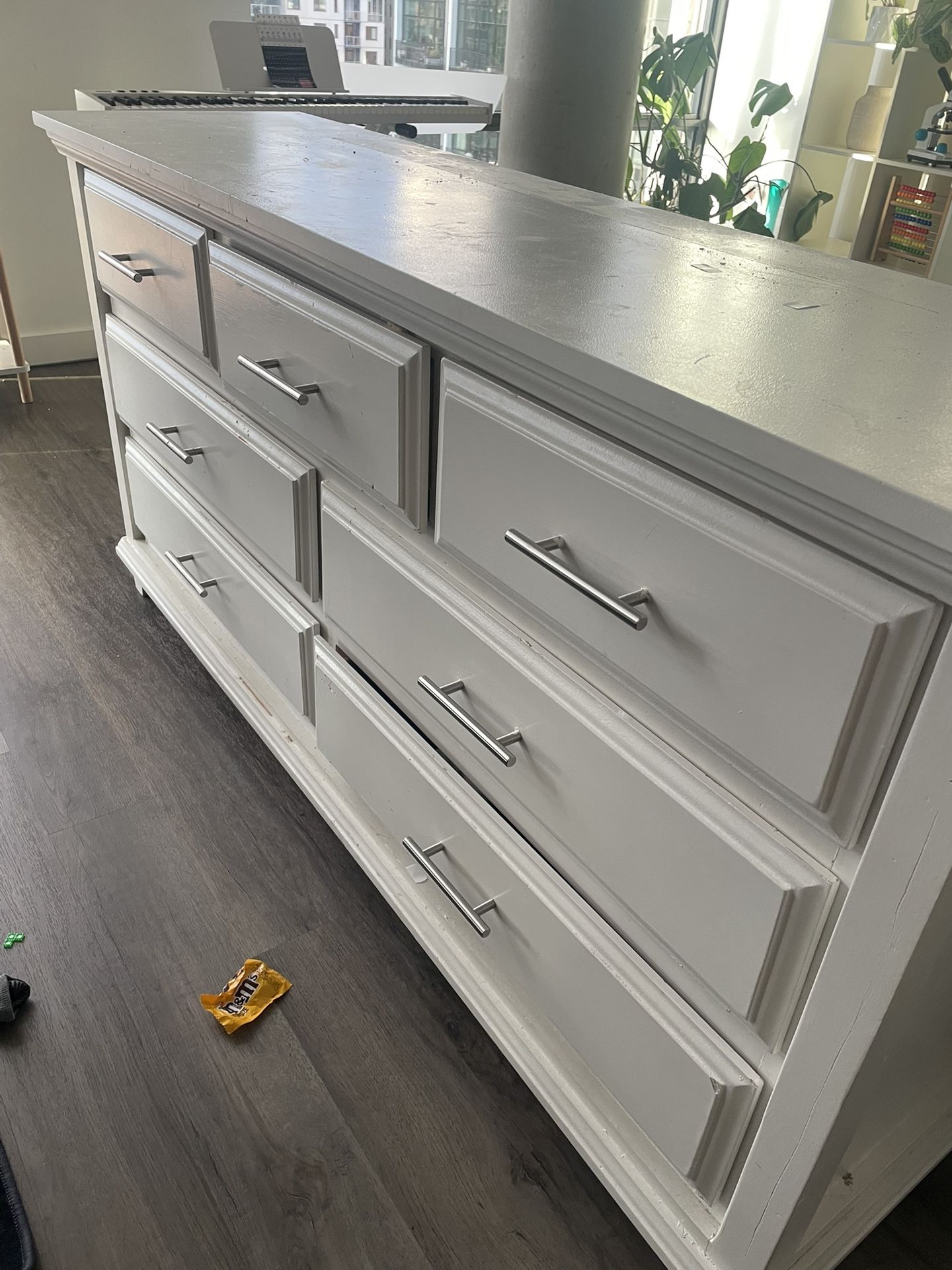 White Dresser With Mirror