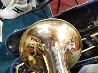 Holton collegiate trombone. Slight damage