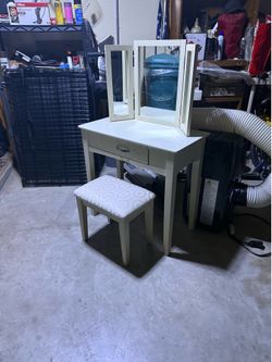 Vanity mirror