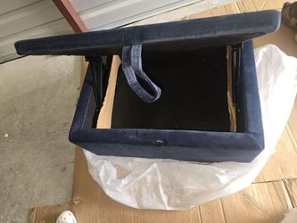 Navy Velvet Storage Ottoman with Lift Top
Navy velvet storage ottoman with a lift top