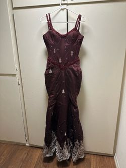 Ladies dress with fan And head gear small to medium size