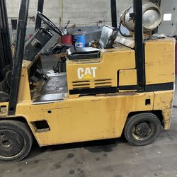 8000 Pounds Caterpillar Forklift