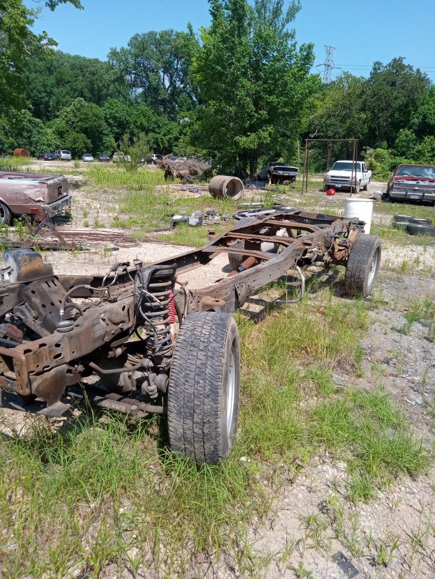 07 F250 Parts Extended Cab Frame