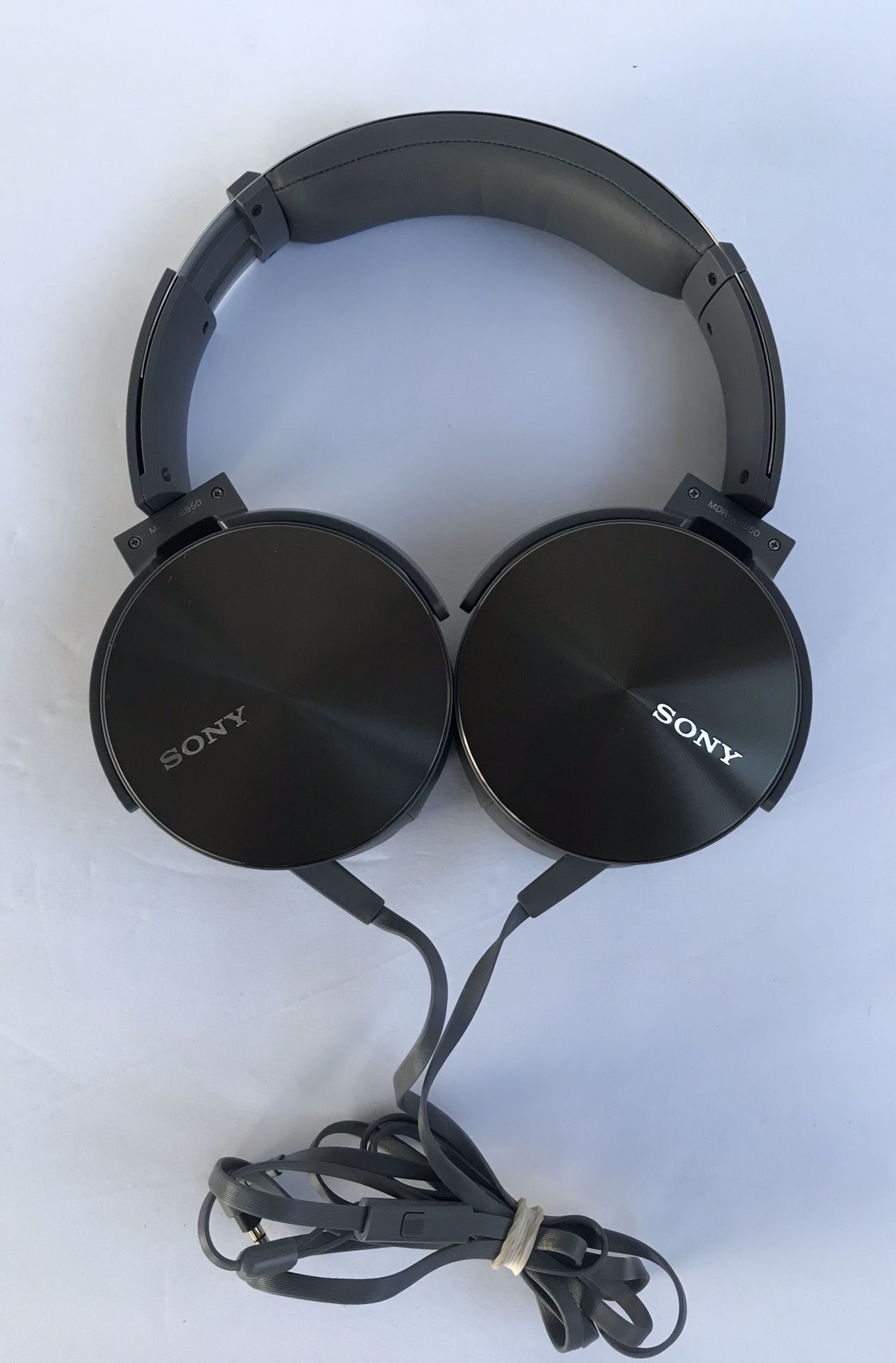 Sony MDR-XB950 Extra Bass Stereo MP3 Smartphone On-Ear Wired Gray Headphones
