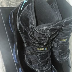 Gamma 11s Jordans Size 10.5