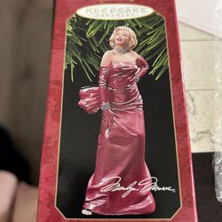 Marilyn Monroe  Hallmark Ornament