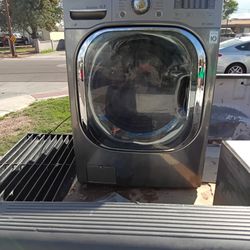 LG Electric Clothes Washer 