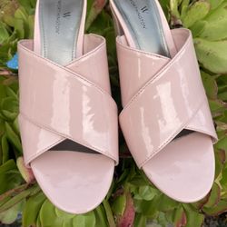 Women's Heels 7.5 NEW 