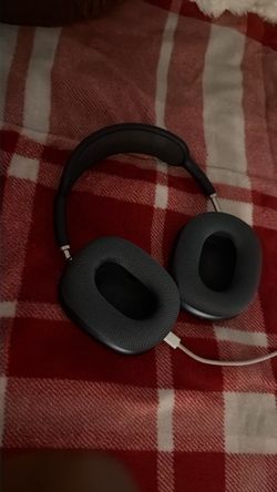 Apple AirPods Max Headphones – Space Gray