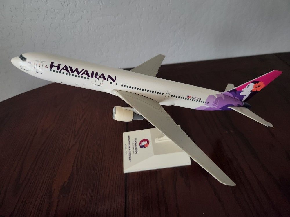 Dycast Airline Plains