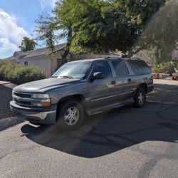 2001 Chevrolet Suburban 1500 LS 4