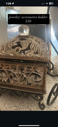 jewelry holder / accessories holder