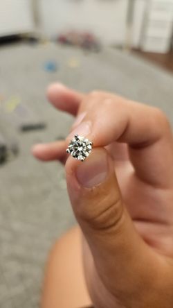 Moissanite stud earrings 1.0 CT