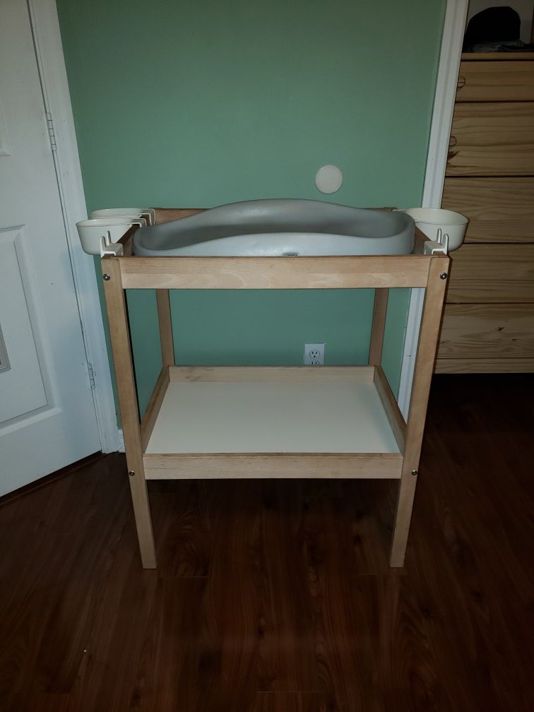 Baby changing table