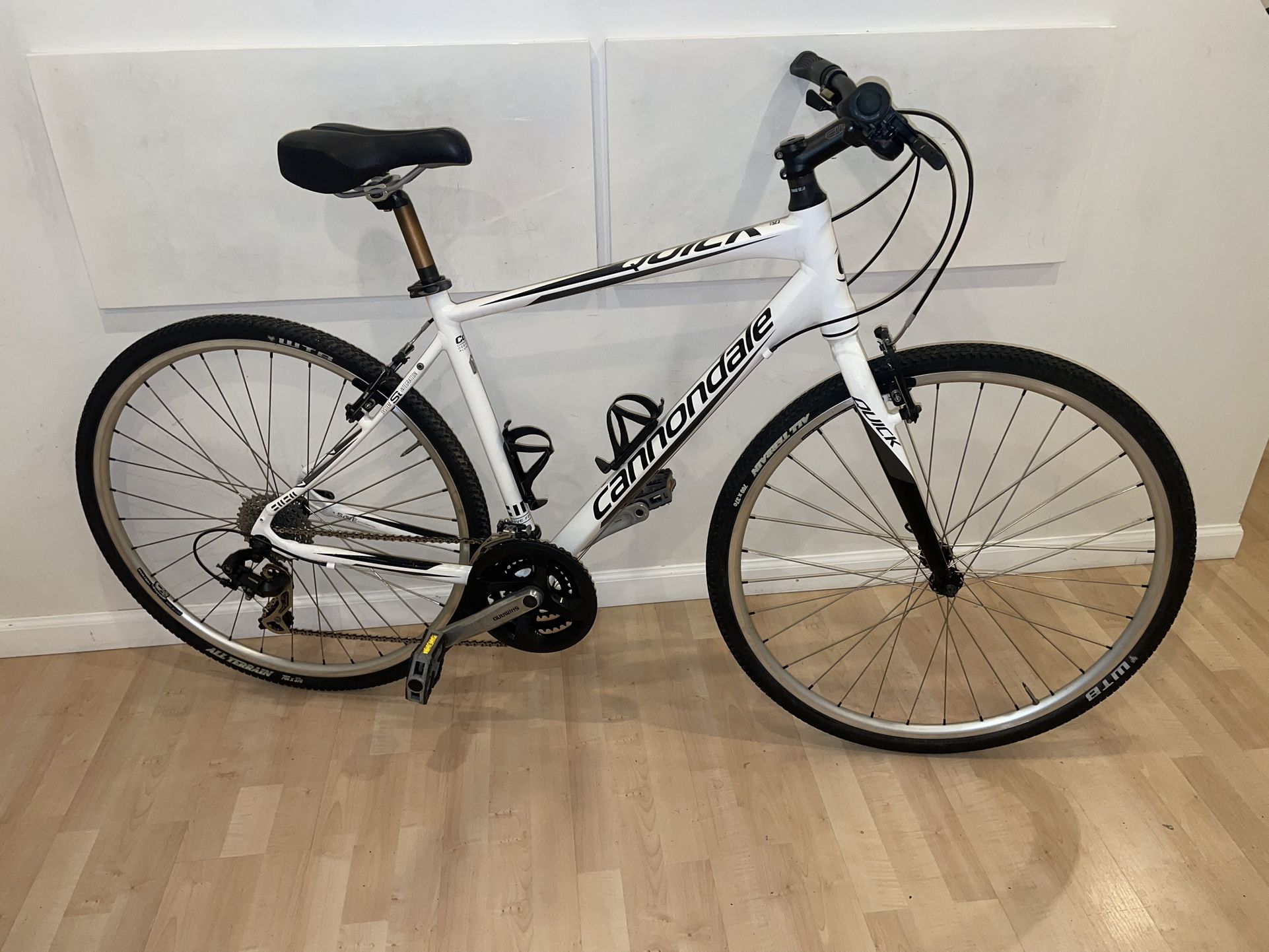 Cannondale Quick 5 hybrid bike, Large