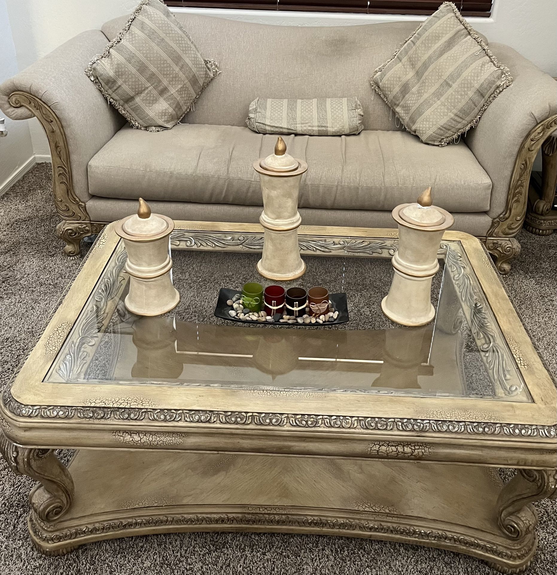 2 Sofas+ Table+ Side Table