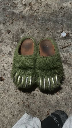 Bravest studio bear claw shoes