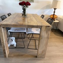 POTTERYBARN  dining table and 4 SONOMA DINING CHAIR